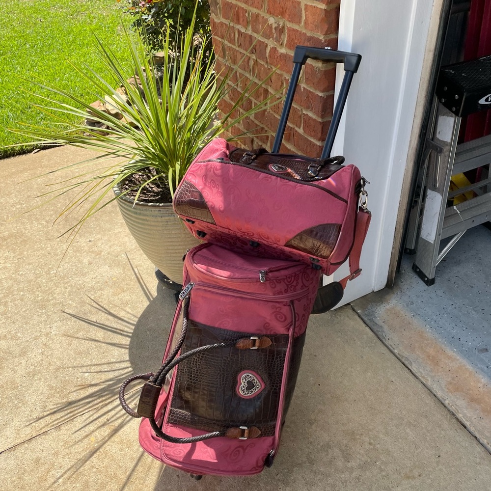 Brighton rolling duffle with matching carry on - Picture 6 of 6